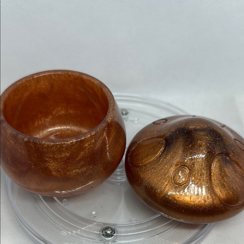 Shimmering Brown Resin Mushroom jar - Picture 3 of 9